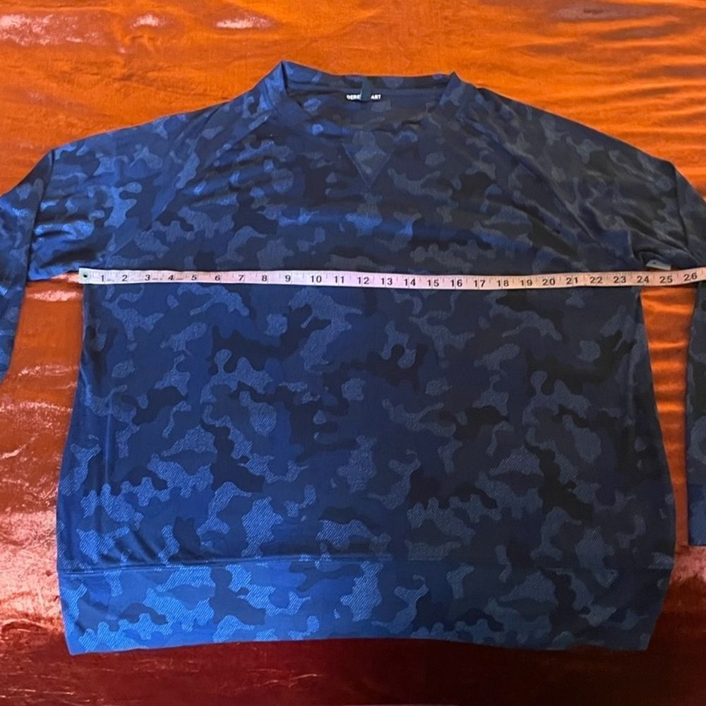 Derek Heart Men’s Navy Blue Camo Long Sleeve Pullover crew neck sweater (XL)